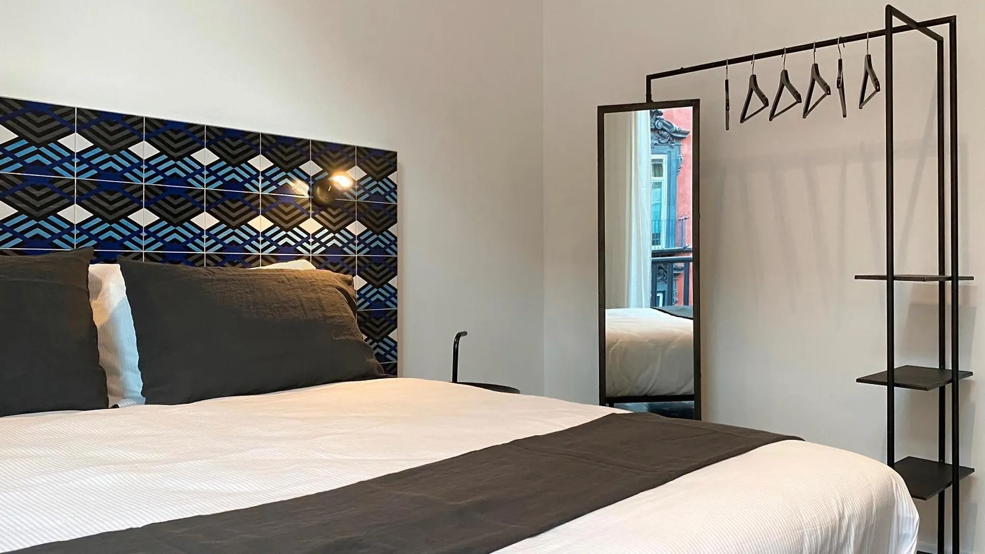 Deluxe Apartments In Via Toledo Napoli